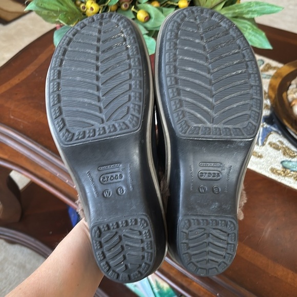 CROCS Cobbler Eva Clogs Black w/ Walnut Faux Fur Lining Slip On Casual Shoes - Picture 12 of 16